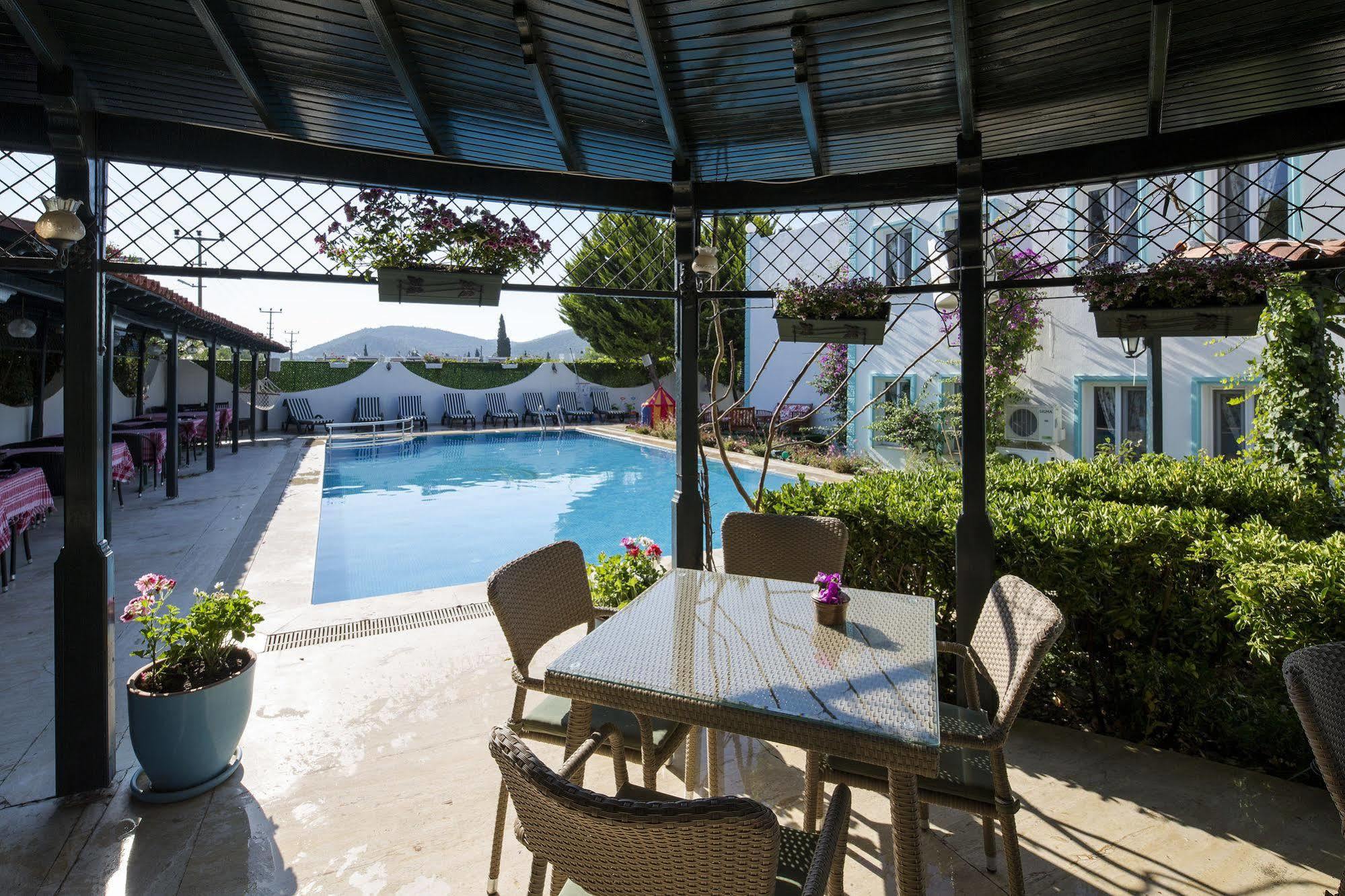 Istanbul Hotel Bodrum Туркбуку Екстериор снимка